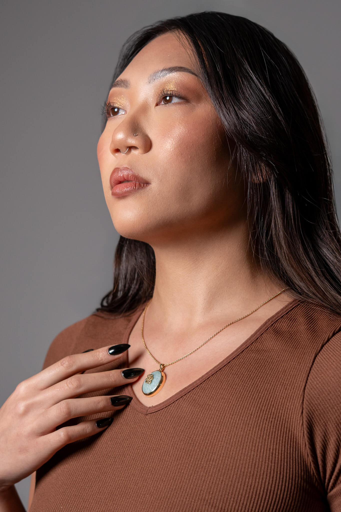 Virgo zodiac pendant: amazonite cabochon and 14K Gold Vermeil.

Amuleto de Virgo: amazonita cabujón y 14K Gold Vermeil.